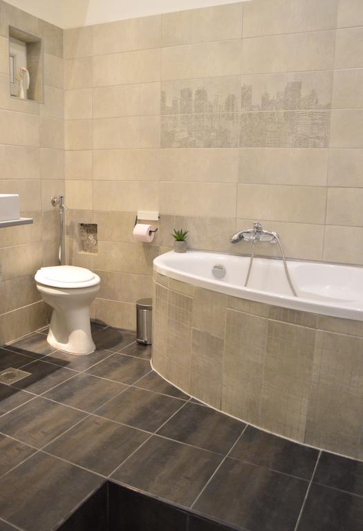 Friendly In Center Apartment *
