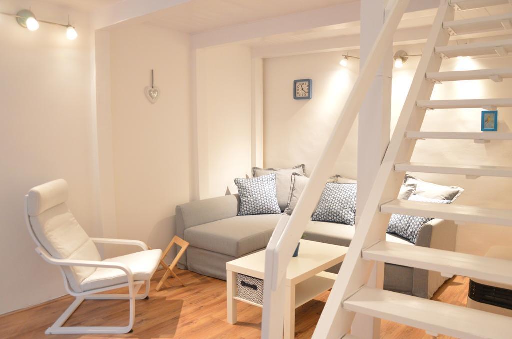 Friendly In Center Apartment *
